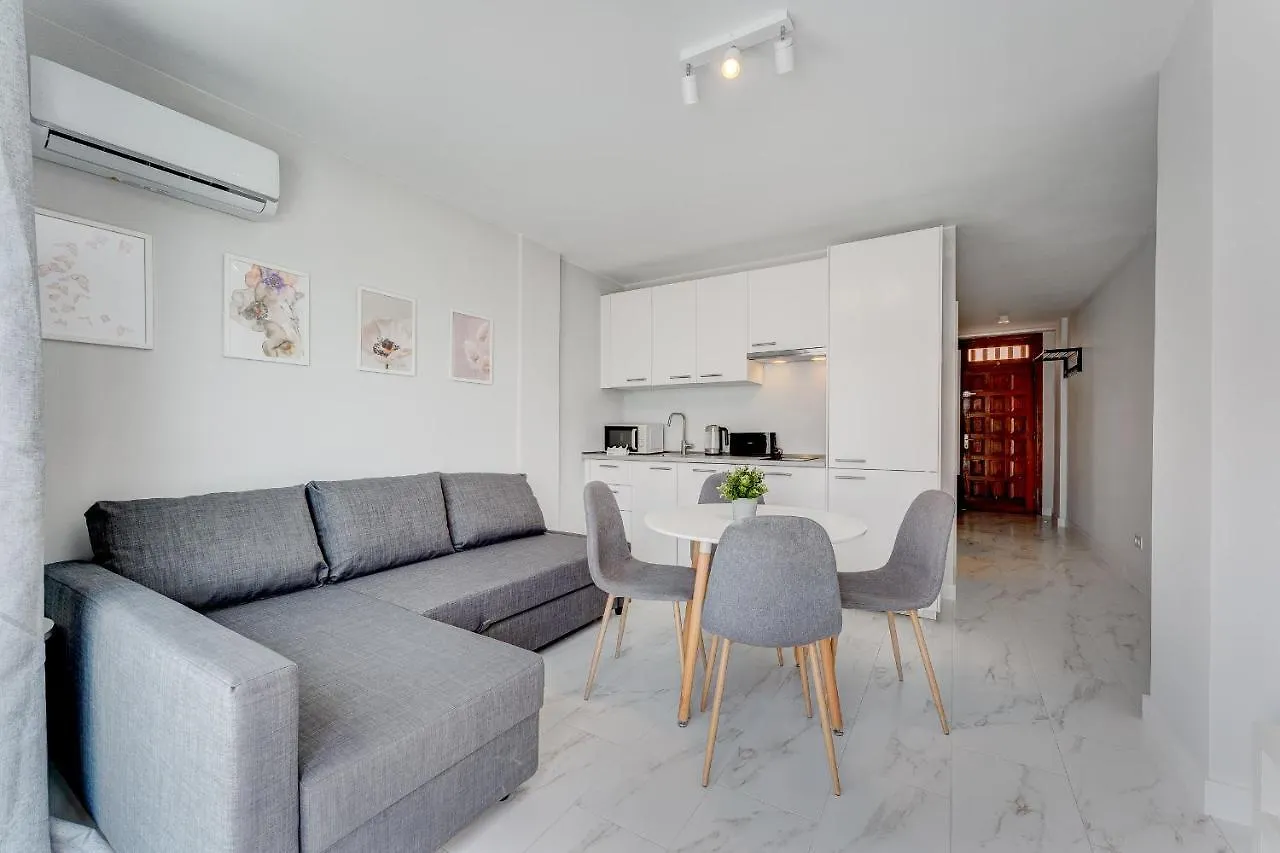 Harmony Apartment With Ocean View In Parque Royal 阿德耶 0*,  西班牙